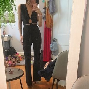 silky soft co ord black set with peephole ring!